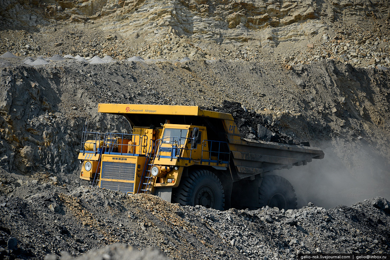 Illustration for article titled Former Soviet Mines Are Like Artificially Constructed Pits Of Hell